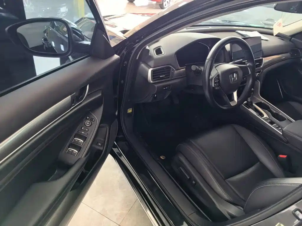 Honda Accord — миниатюра 16