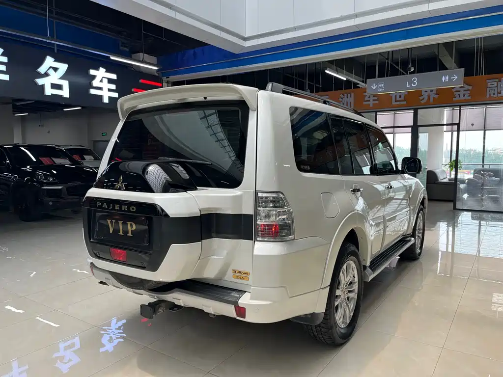Mitsubishi V97 2019 3.8L GLS