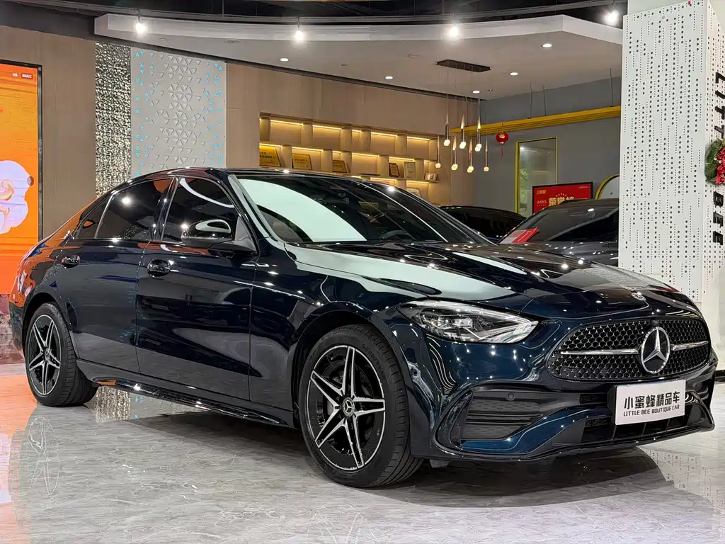 Mercedes-Benz C-Class — миниатюра 3
