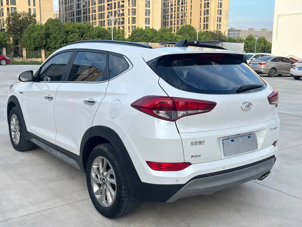 Hyundai Tucson 1.6T DCT 2WD 15th Anniversary Special Edition, фото 6