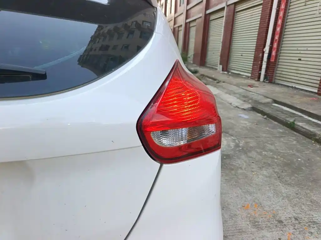 Ford Focus — миниатюра 8