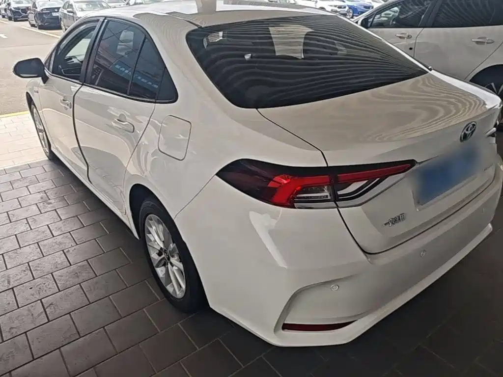 Toyota Corolla — миниатюра 5