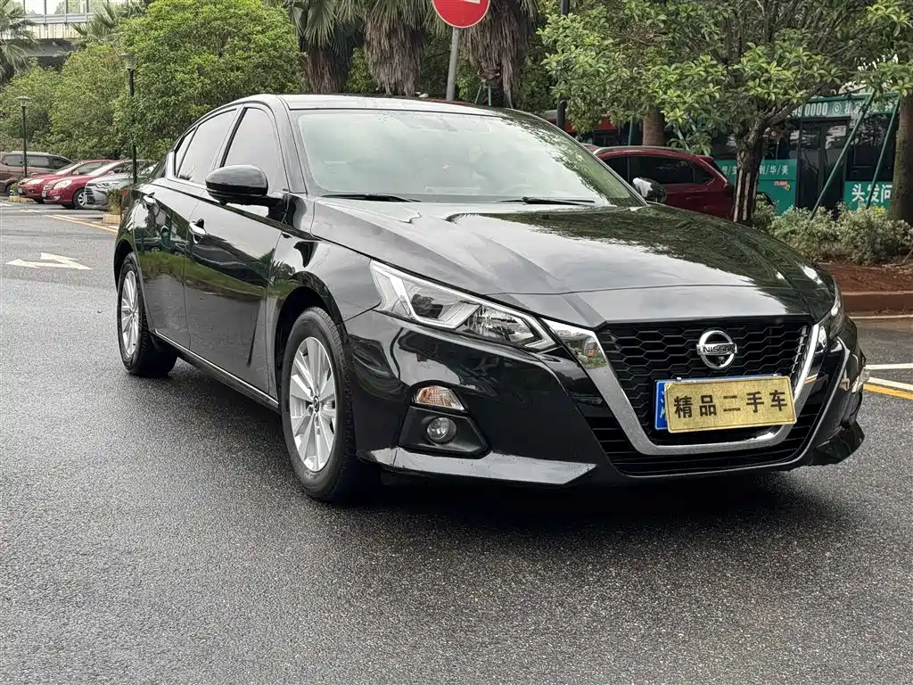 NISSAN TEANA