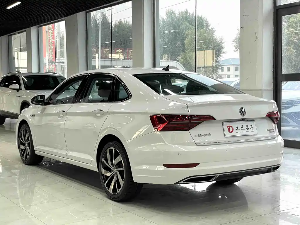 Volkswagen Sagitar 2021 280TSI DSG