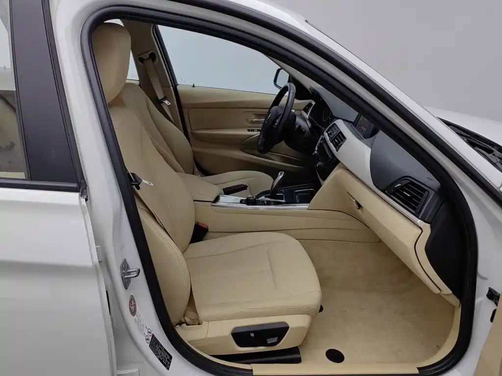 BMW 3 Series — миниатюра 23