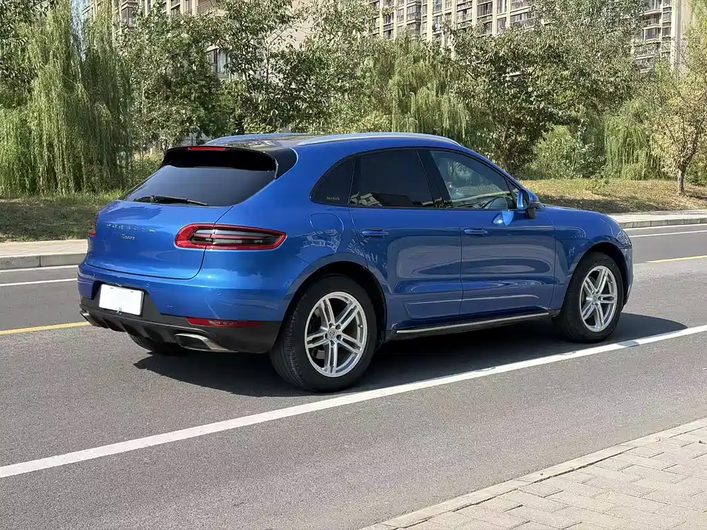 Porsche Macan — миниатюра 5