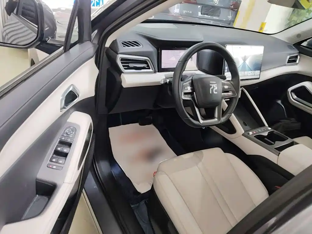 BYD Yuan UP — миниатюра 16