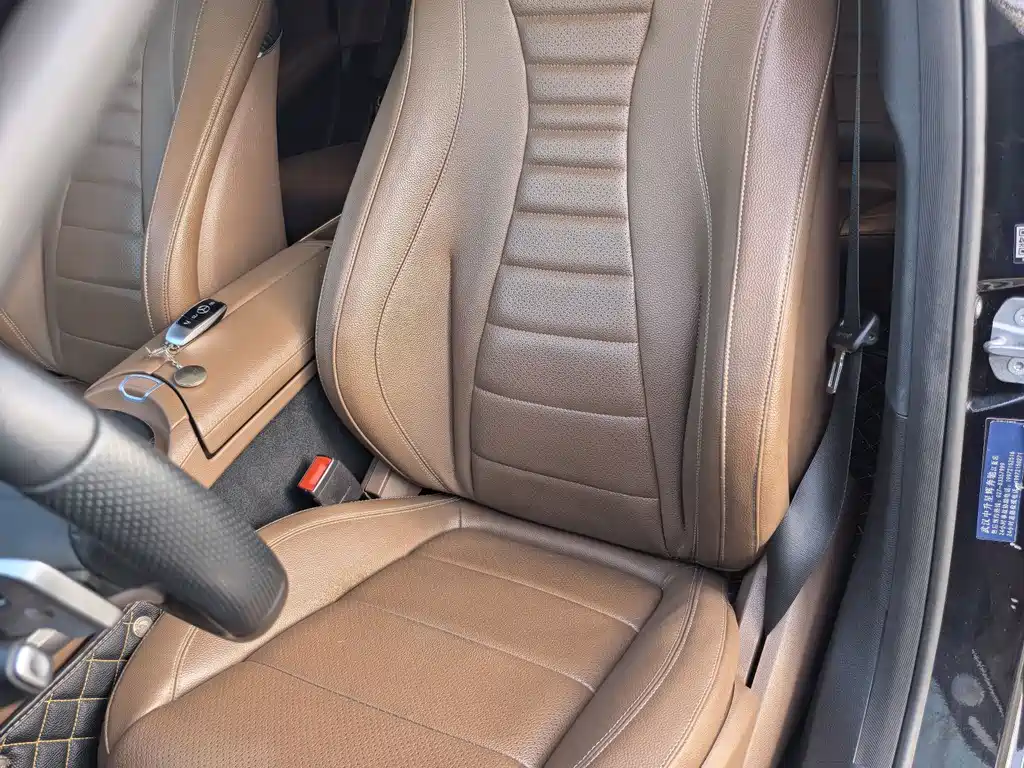 Mercedes-Benz E-Class — миниатюра 8