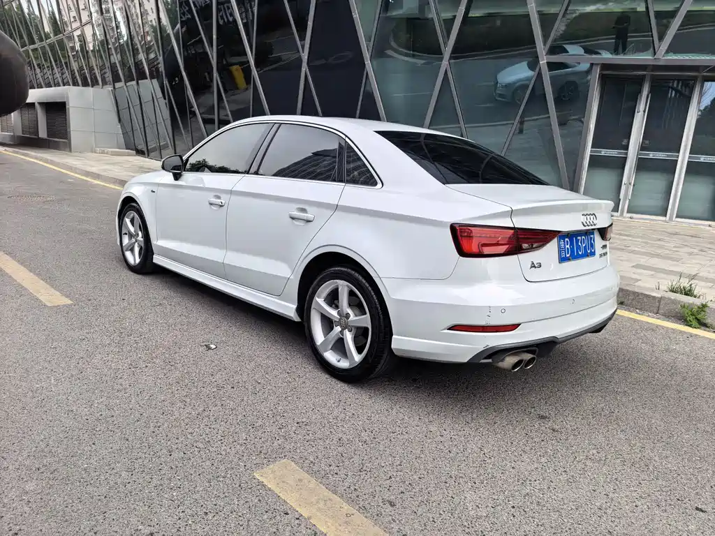 Audi A3 2017 Limousine 35 TFSI Fashion