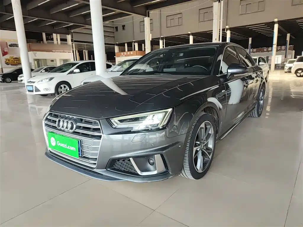 Audi A4L 2020