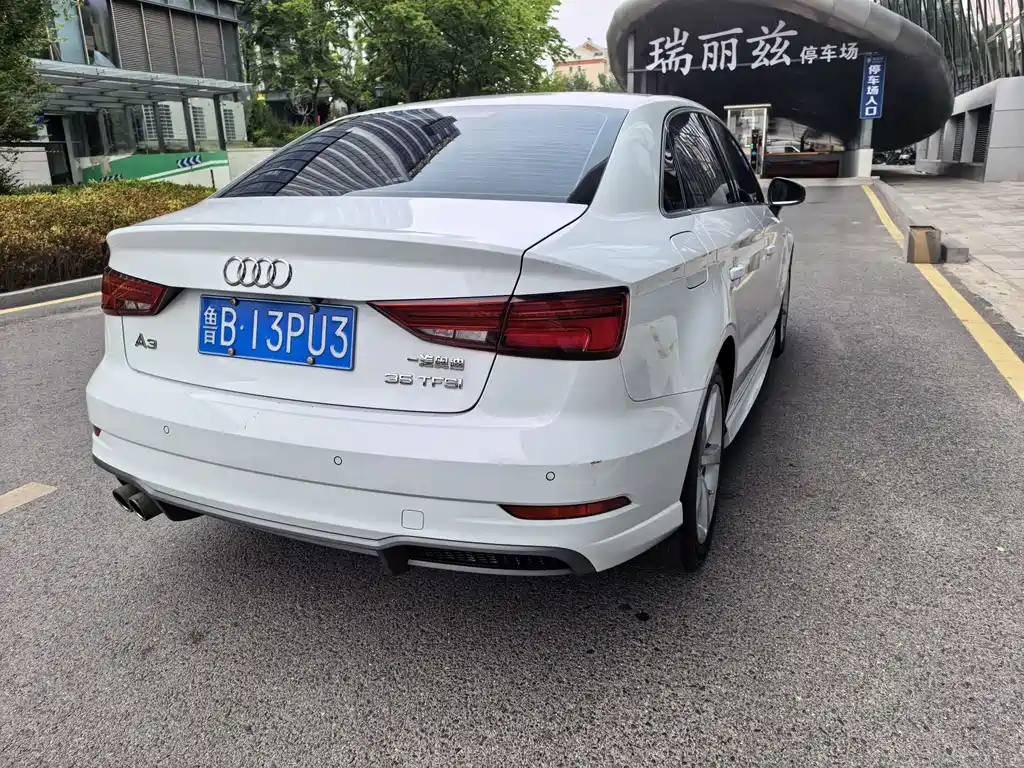 Audi A3 2017 Limousine 35 TFSI Fashion