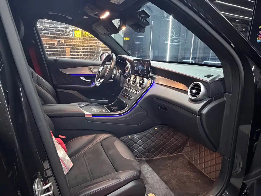 MERCEDES-BENZ GLC AMG