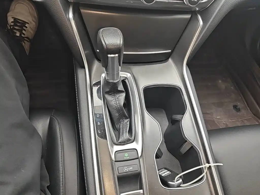 Honda Accord — миниатюра 14