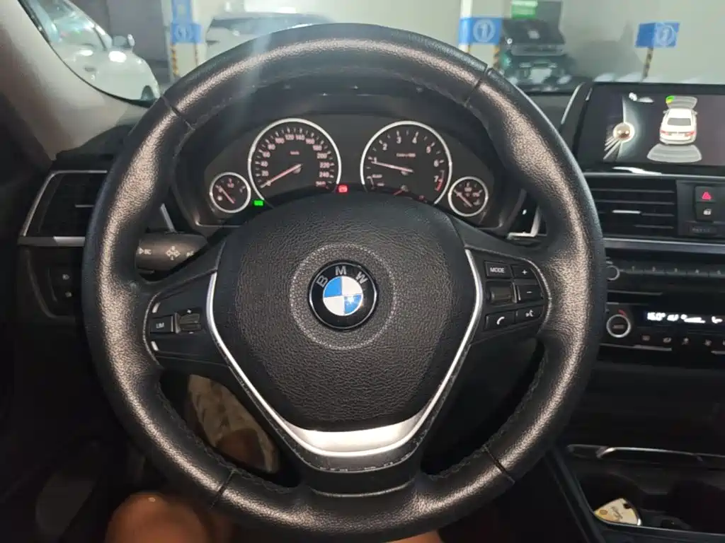 BMW 3 Series — миниатюра 11