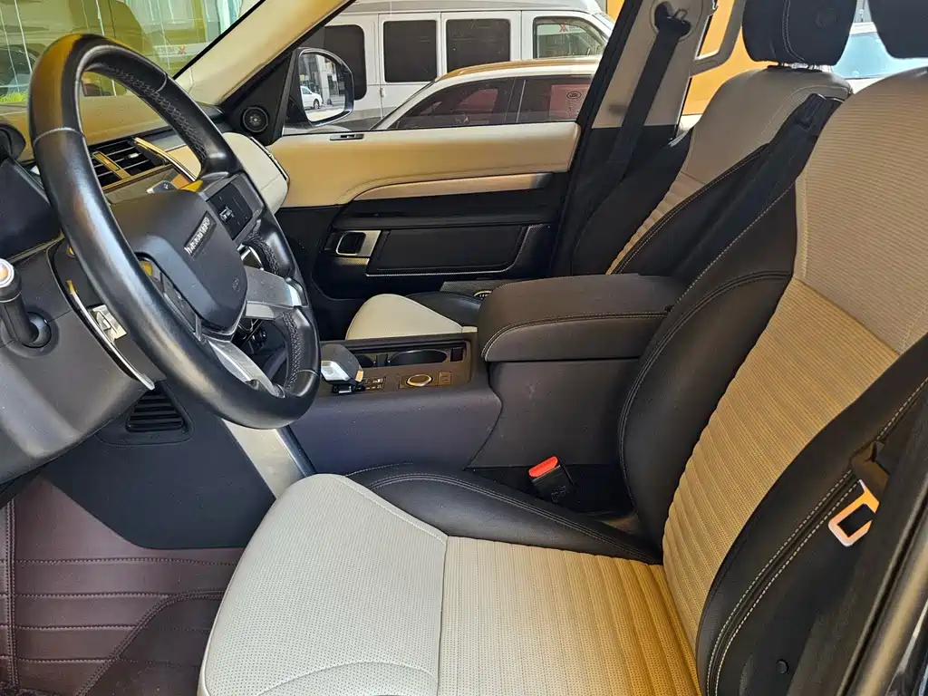 Land Rover Discovery 2021 360PS R-Dynamic S