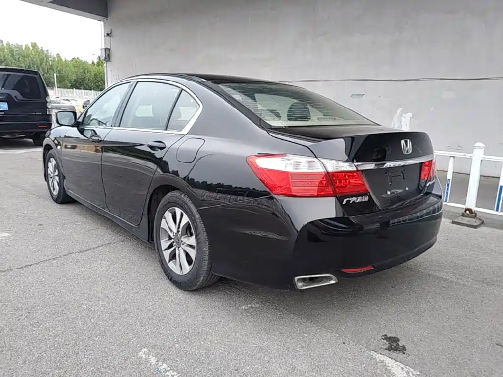 Honda Accord — миниатюра 5