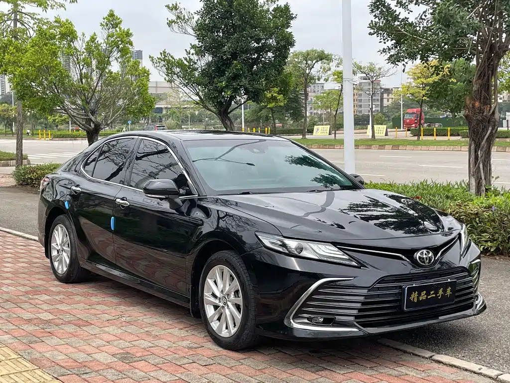 Toyota Camry 2023 2.0G Luxury