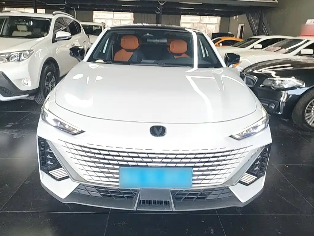 Changan UNI-V — миниатюра 3