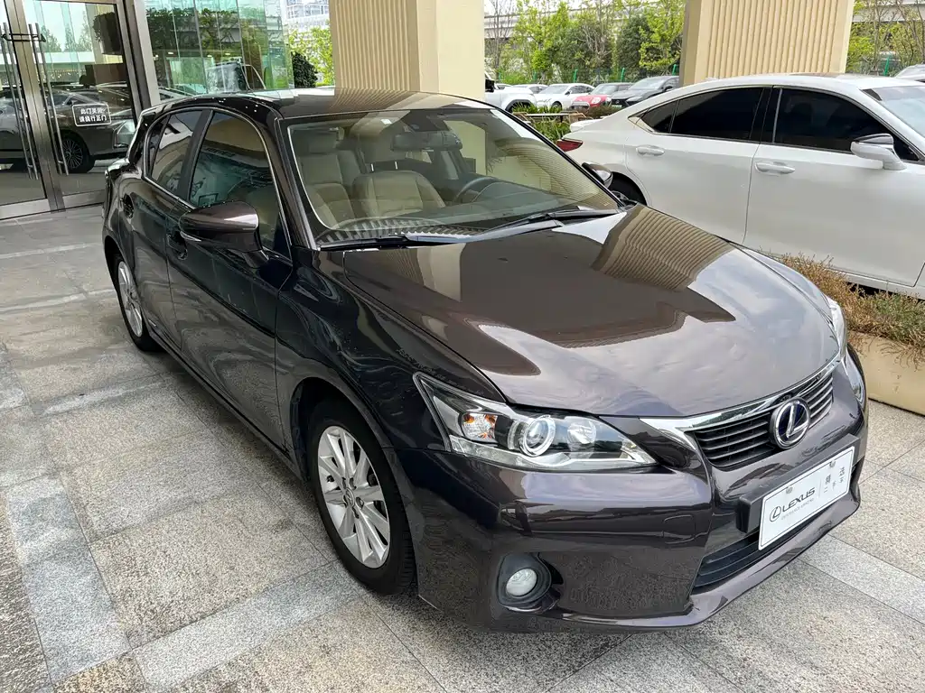 Lexus CT — миниатюра 3