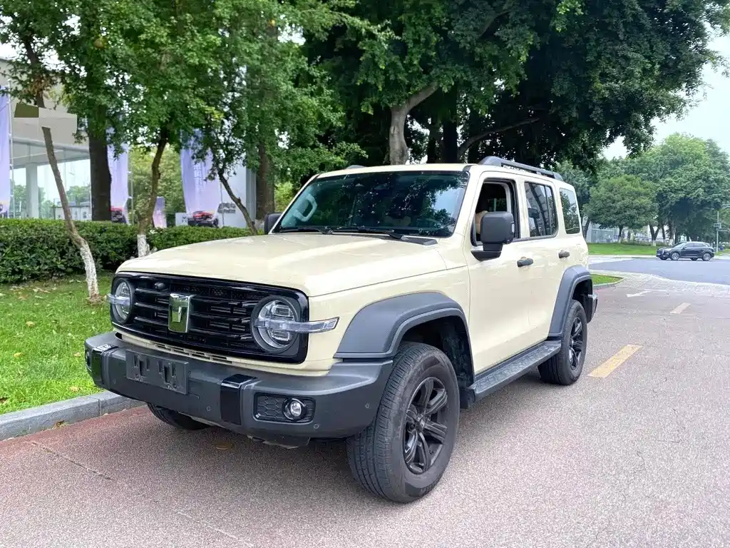 Tank Tank 300