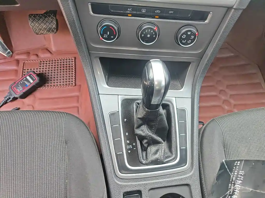 Volkswagen Golf — миниатюра 14