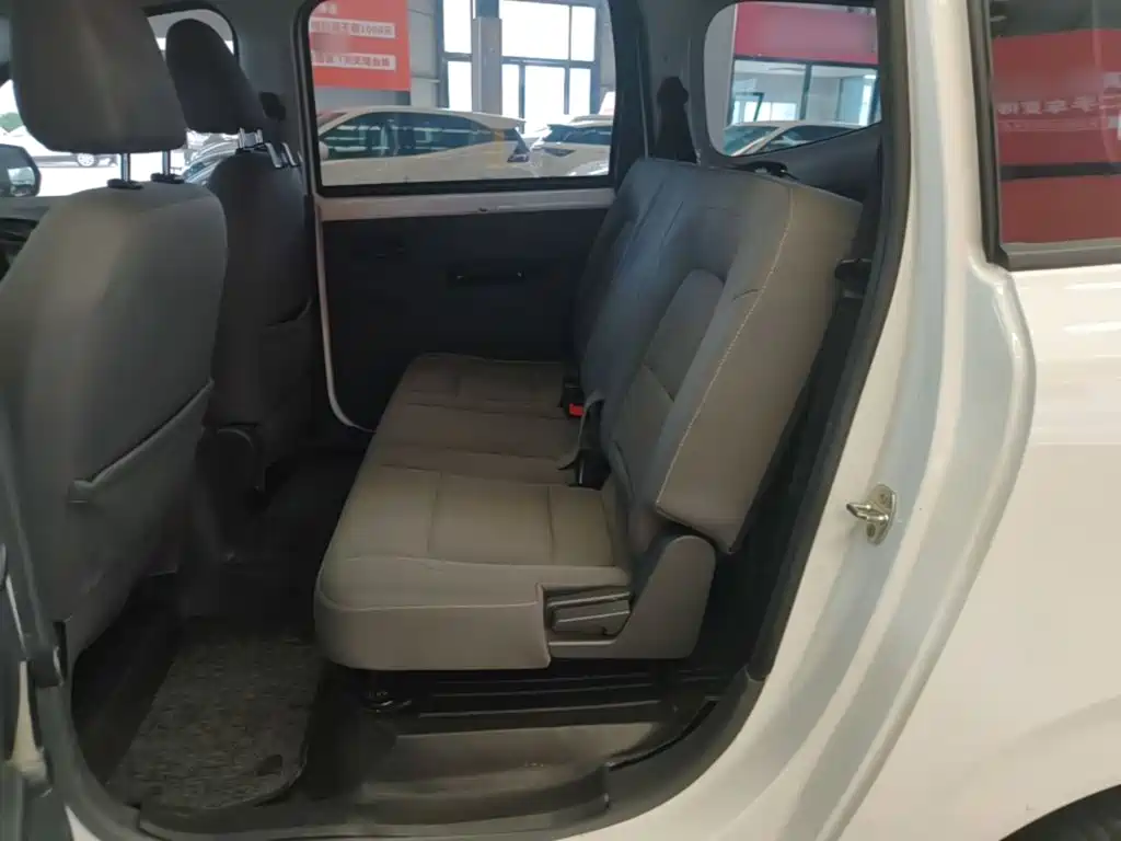 Wuling Hongguang EV — миниатюра 17