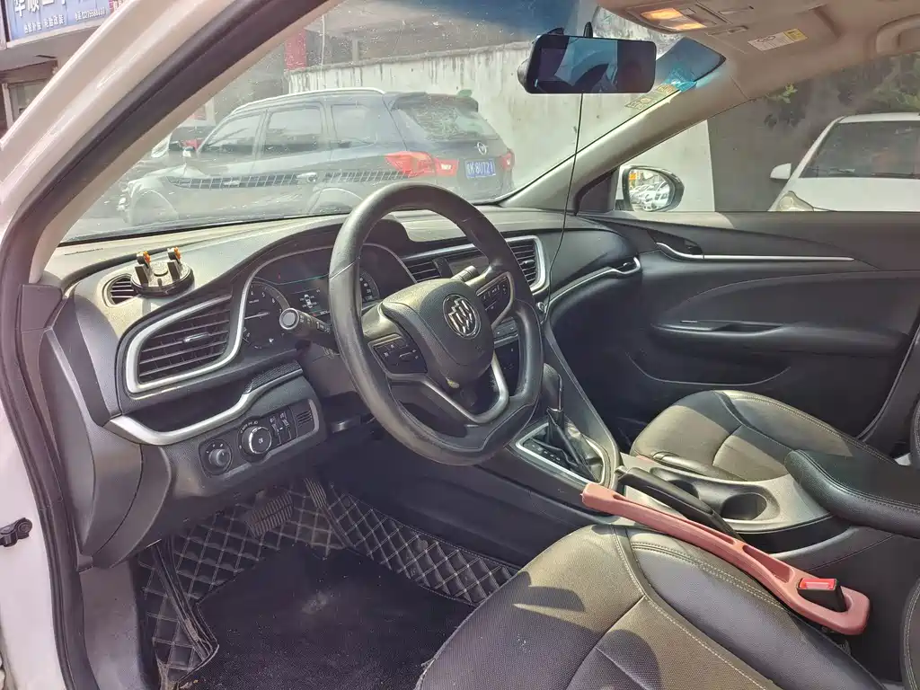 Buick Excelle — миниатюра 9