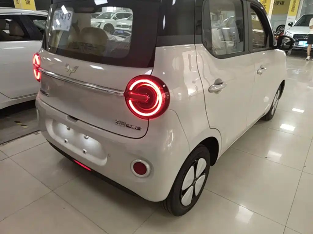 Wuling MINIEV — миниатюра 8