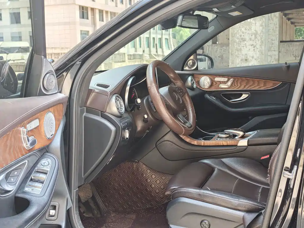 Mercedes-Benz GLC — миниатюра 7