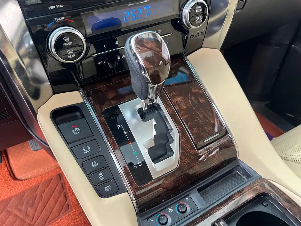 Toyota Alphard 2021 2.5L Luxury