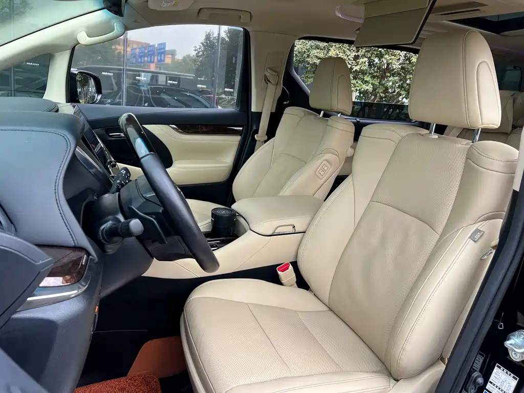 Toyota Alphard 2021 2.5L Luxury