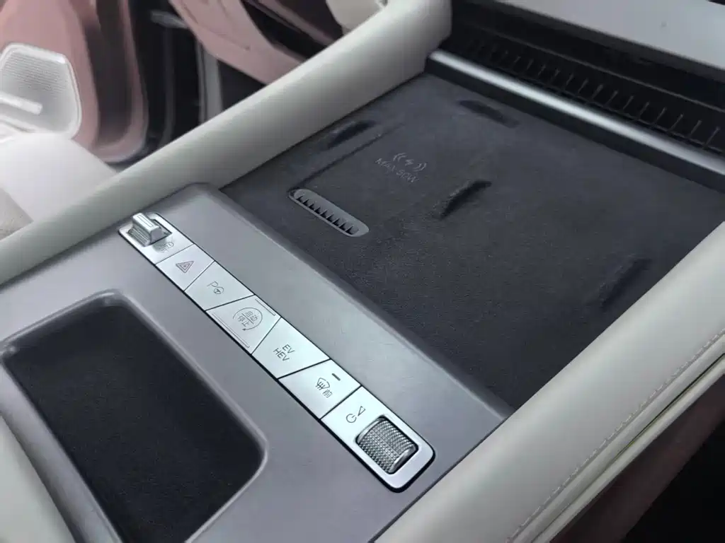 BYD Xia — миниатюра 19