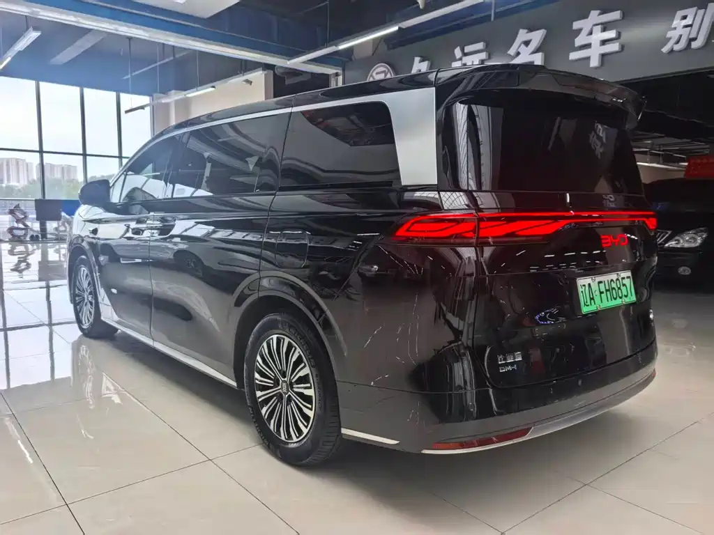 BYD Xia — миниатюра 6