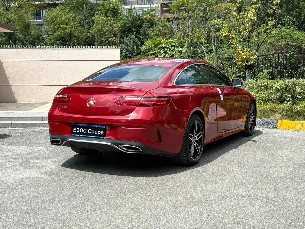 Mercedes-Benz E-Class (Import) — миниатюра 10