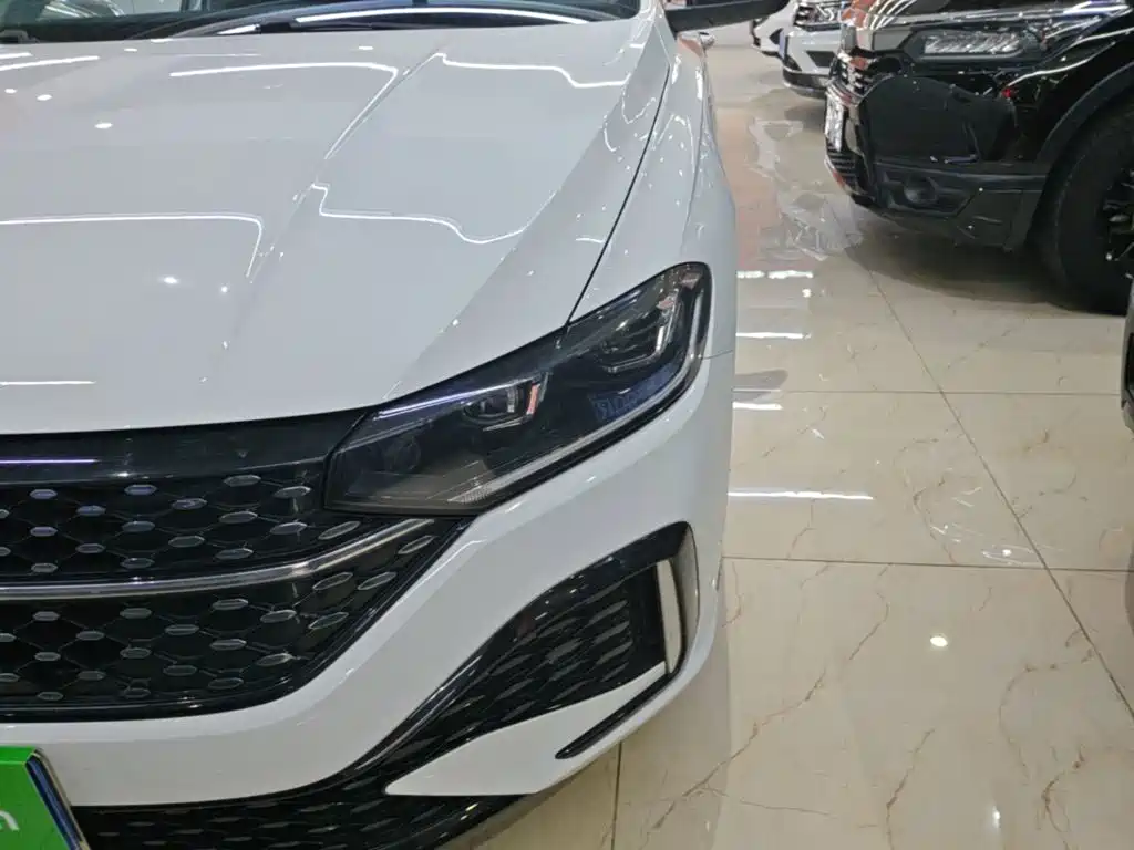 Volkswagen Lavida — миниатюра 24