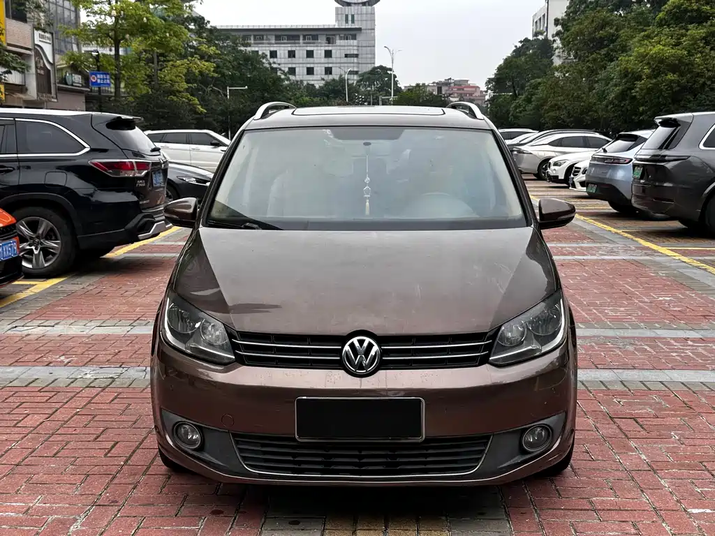 Volkswagen Touran 2012