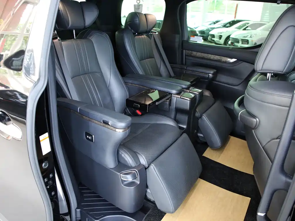 Toyota Vellfire 2021 2.5L HV