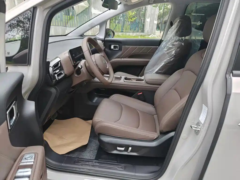 Wuling 730 2025 500km Luxury