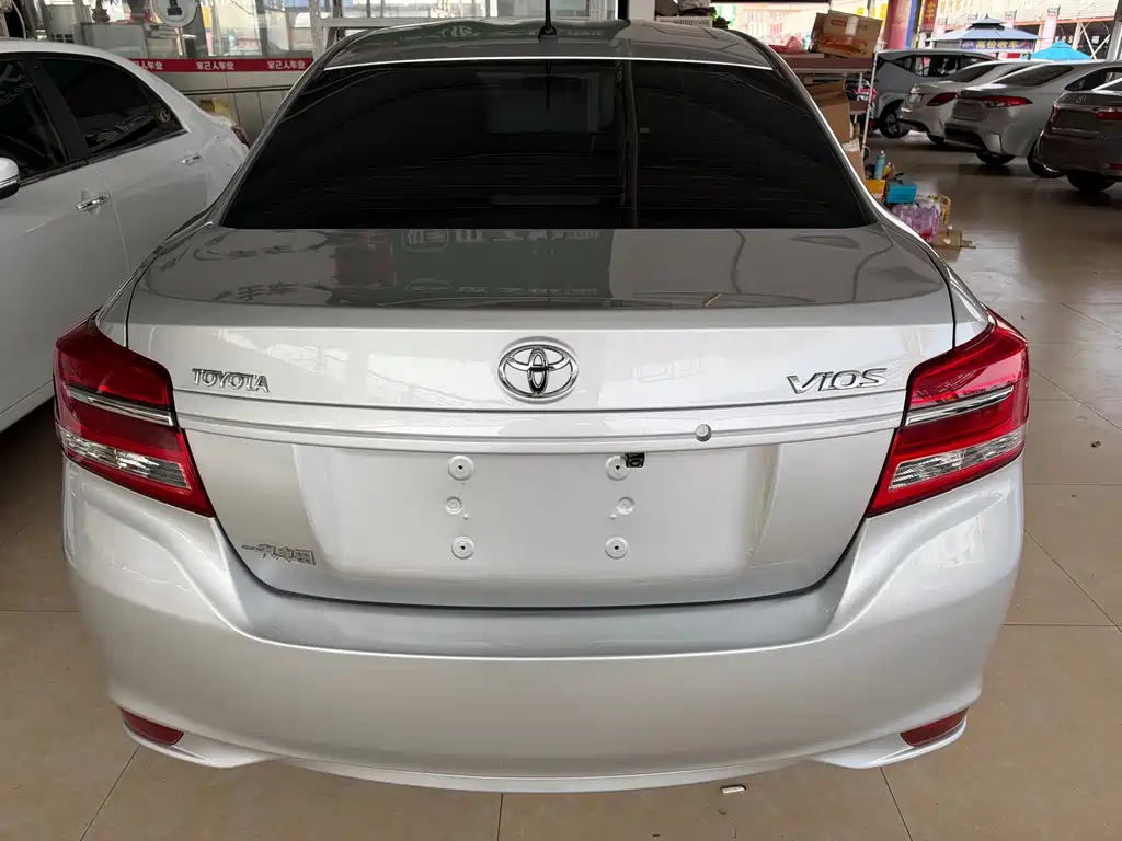Toyota Vios — миниатюра 5