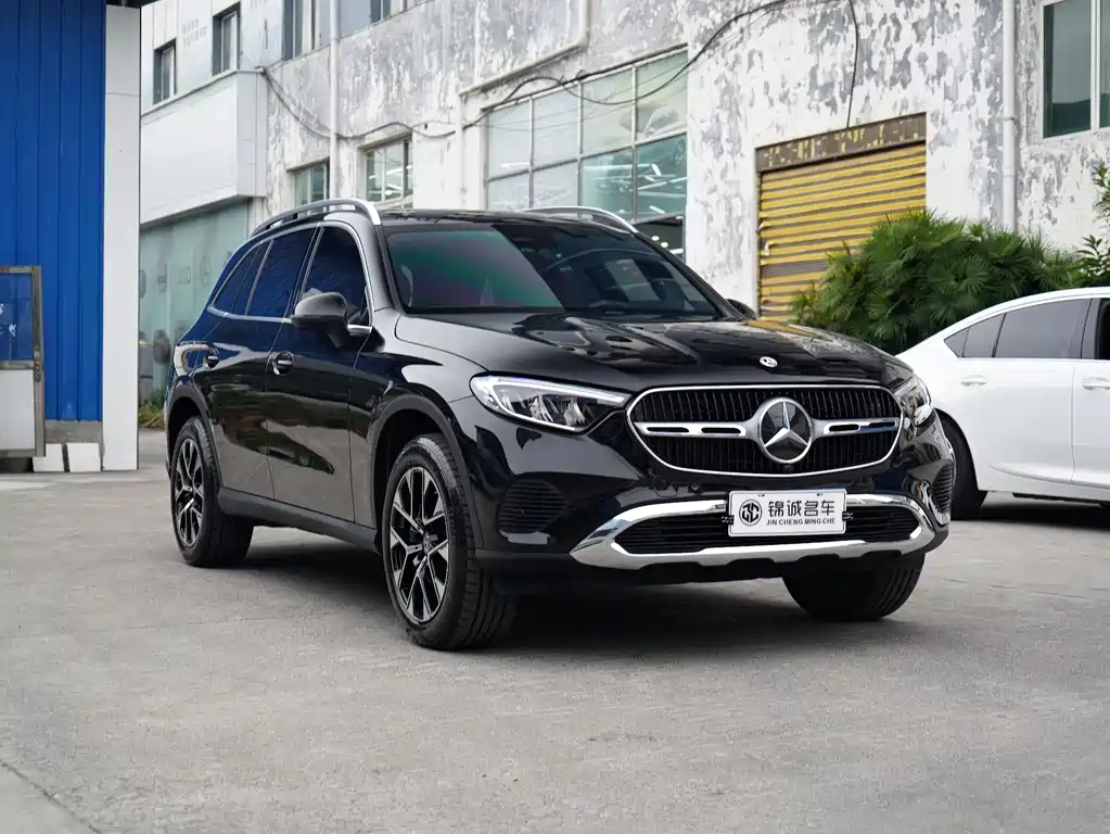 Mercedes-Benz GLC 2023 GLC 260 L 4MATIC 5 мест