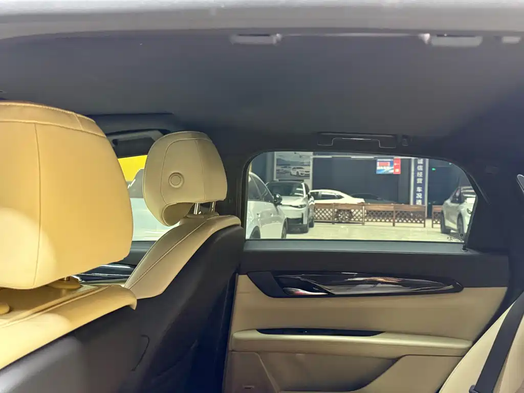 Cadillac CT6 — миниатюра 12