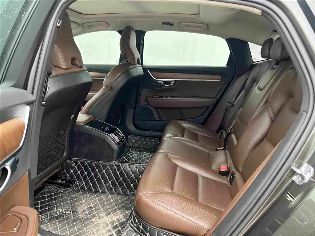 Volvo S90 2019 T5