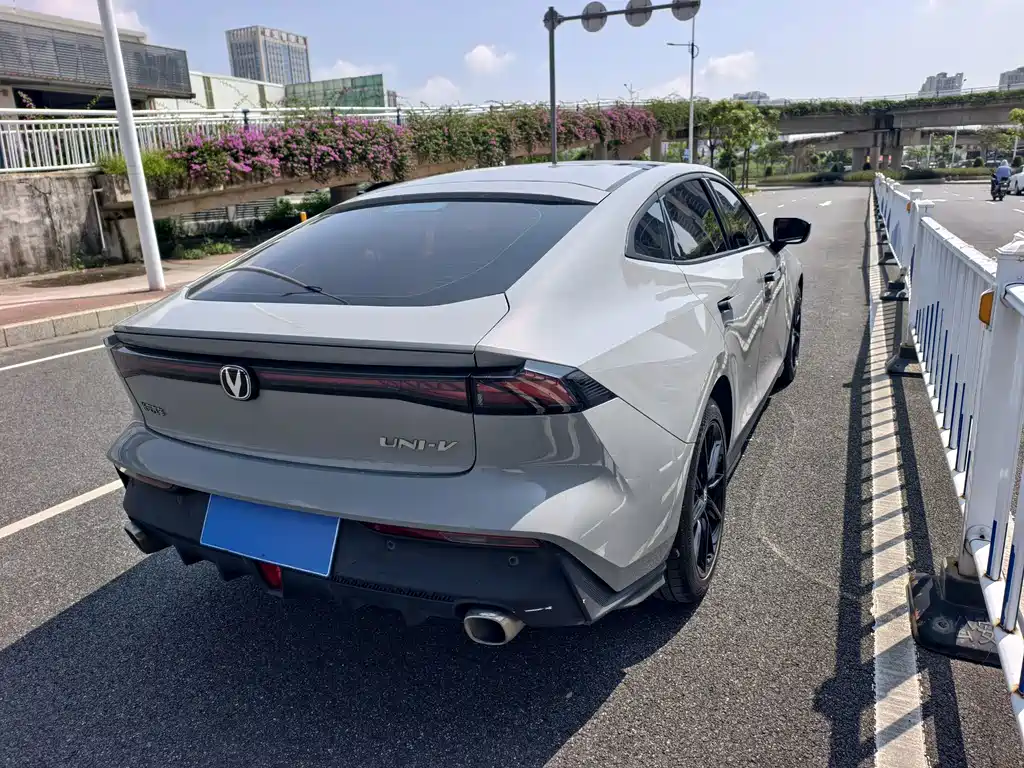 Changan UNI-V — миниатюра 7