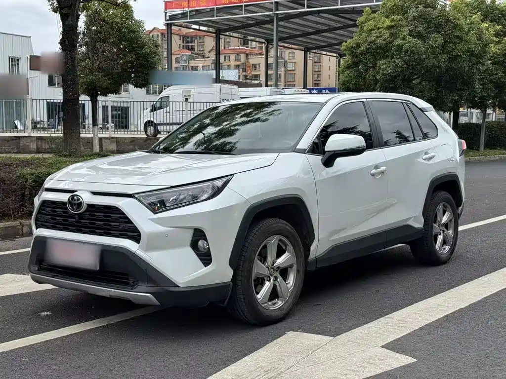 Toyota RAV4 — миниатюра 2