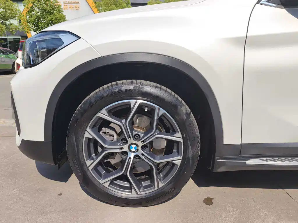 BMW X1 2022 sDrive25Li Lead