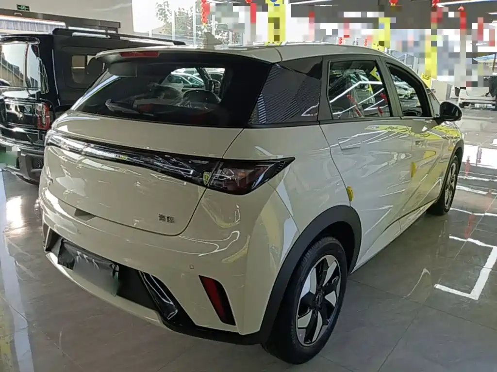 BYD Dolphin — миниатюра 7