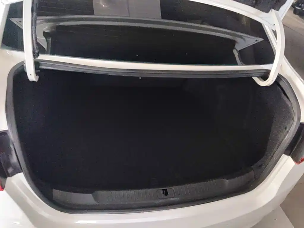 Buick Excelle — миниатюра 19