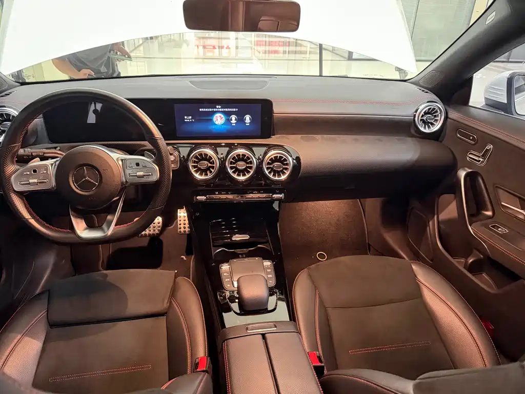 Mercedes-Benz CLA (Import) — миниатюра 4