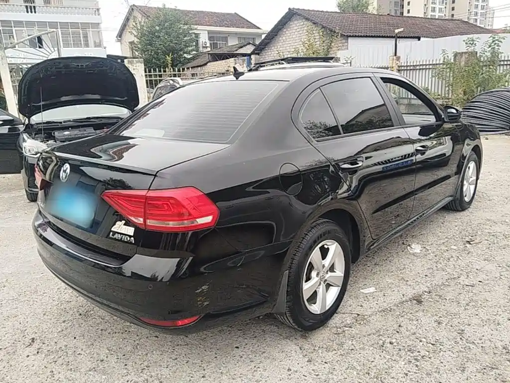 Volkswagen Lavida — миниатюра 7