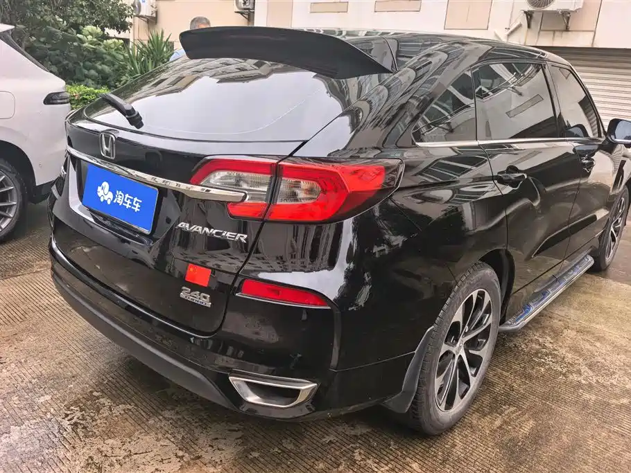 Honda Avancier 2017 240TURBO Premium